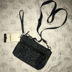 baggallini all around crossbody mini mm / wristlet